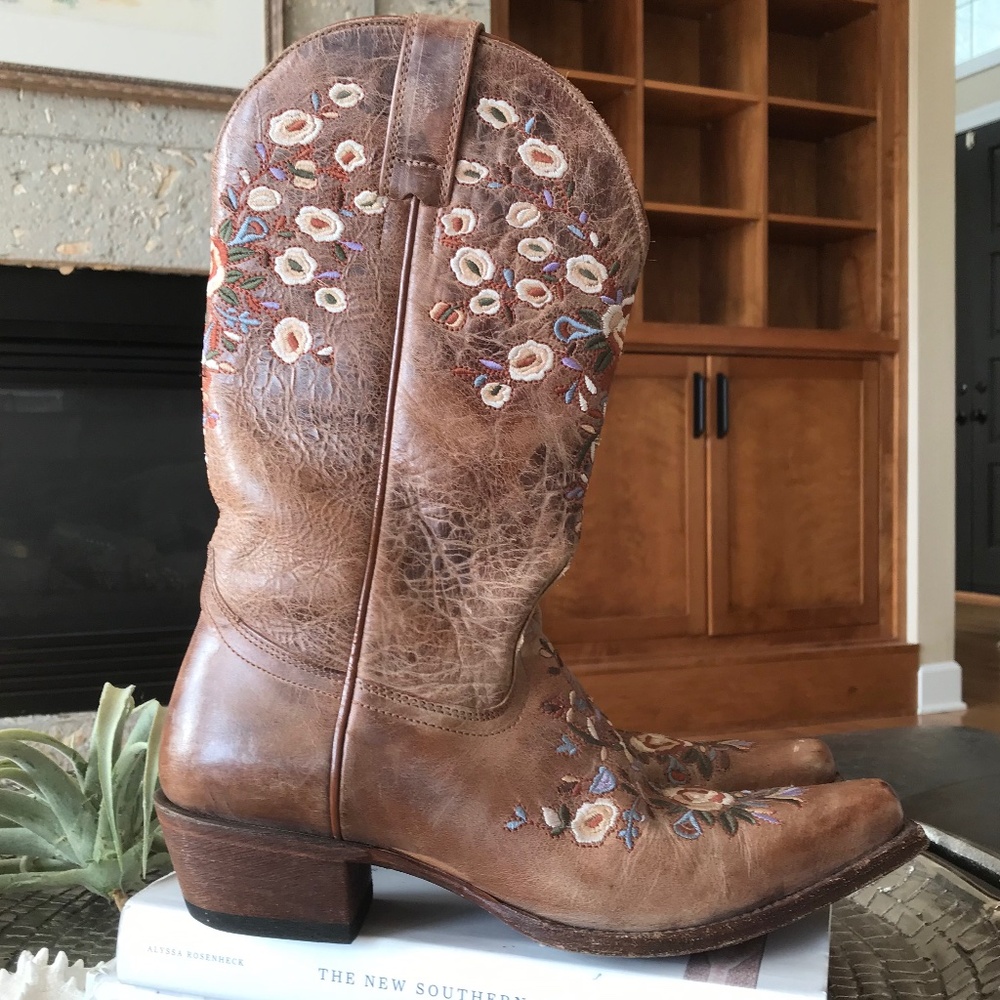 Shyanne Maisie Floral Embroidered Western Leather… - image 4